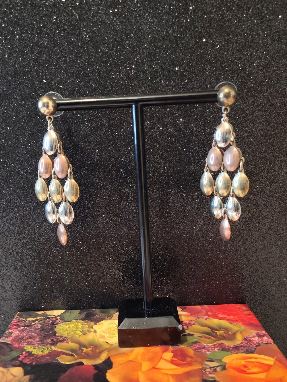 Vintage Elegance Metallic Tiered Chandelier Drop Earrings